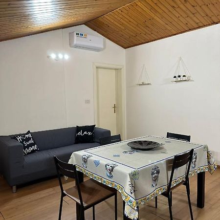 La Mansarda Di Melo Apartment CTA Exterior foto